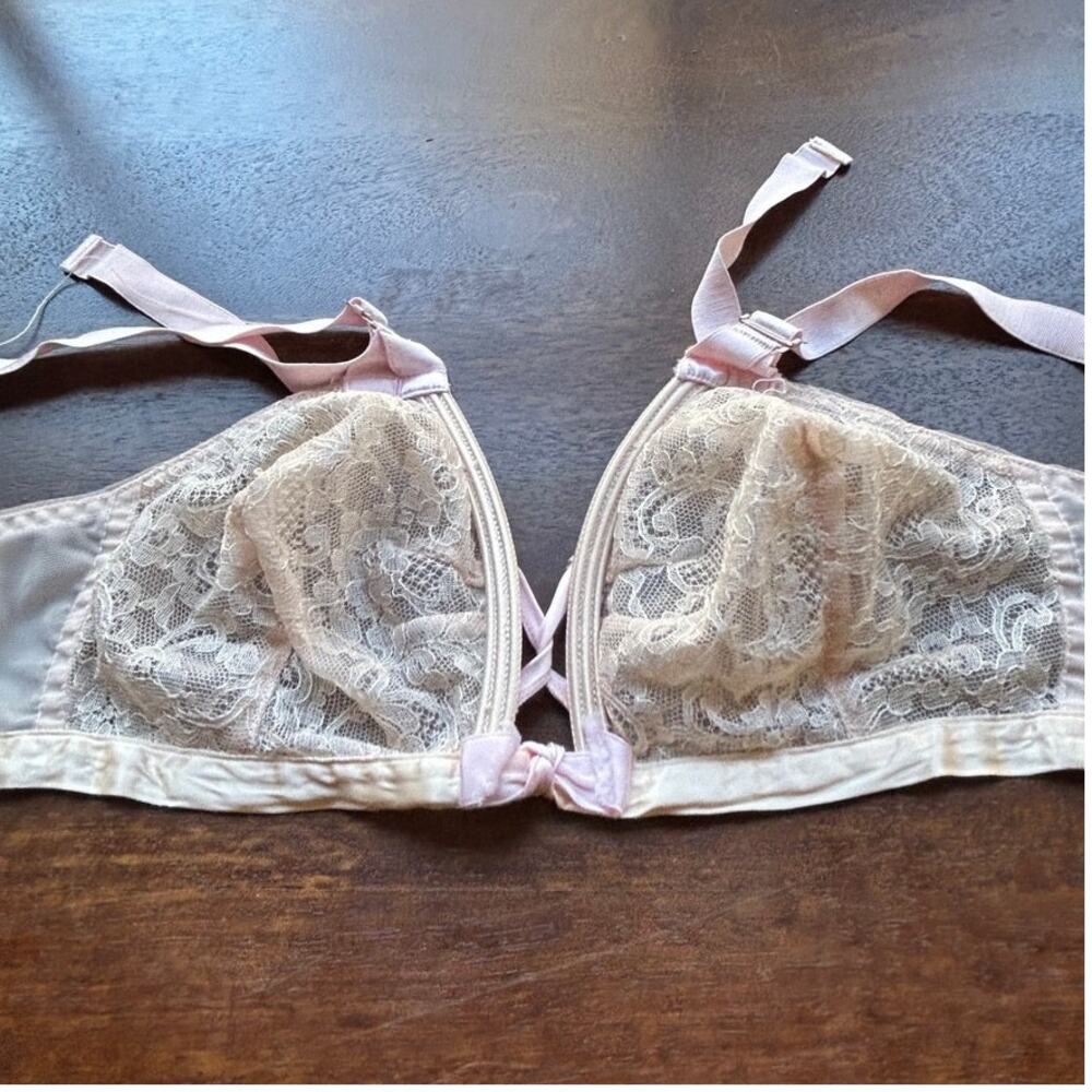 Vintage 1960s Cheers by Harriette Ross Pink Lace Bra 36A MGM Archive